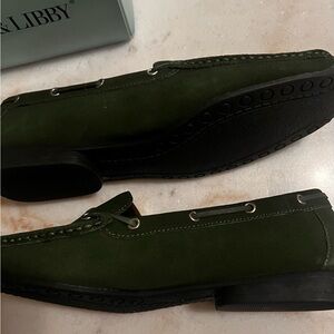 Sam and Libby Posey Dark Green Suede Leather Loafers Women’s Size 7 New In Box